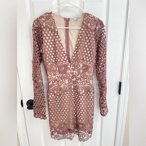 Tobi Mauve Crochet Tan Lined Lace Long Sleeve Deep V Dress Women’s Size S - Picture 2 of 6